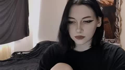 luckybastrad0677 online show from July 1, 1:32 pm