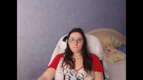 luckylinda23 online show from February 23, 3:23 pm