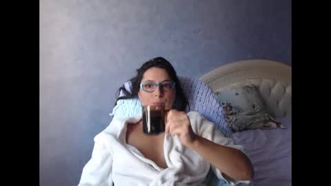 luckylinda23 online show from September 13, 9:50 am