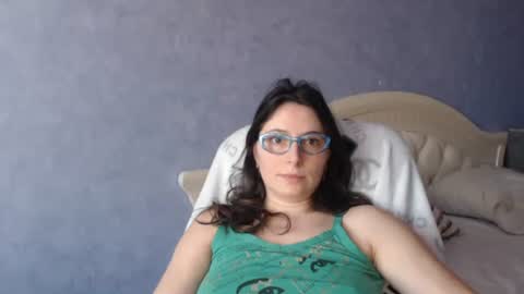 luckylinda23 online show from March 8, 10:08 am