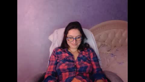 luckylinda23 online show from November 21, 7:38 pm