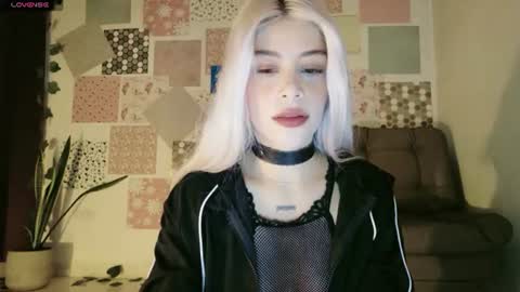 luckysapphire777 online show from July 26, 12:24 pm