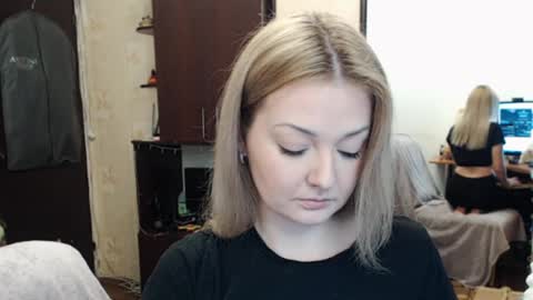 Snapshot of luckyshotgirl chatting on January 26, 7:20 pm LuckyShot online show from January 26, 7:20 pm