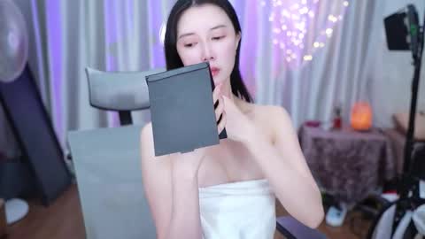 Lucy online show from January 13, 2:17 am