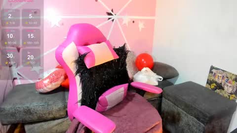 Snapshot of lucy_beatifull chatting on February 14, 9:24 am lucy_beatifull online show from February 14, 9:24 am