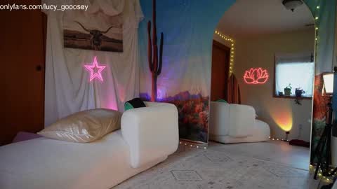 Lucy. online show from September 9, 11:48 pm