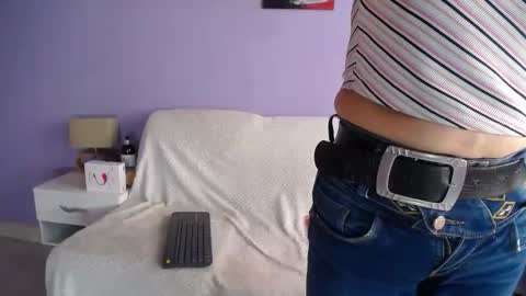  SleepyAbuela online show from April 22, 1:41 pm