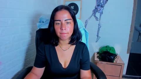 Lucy sweett69 online show from October 11, 3:22 am
