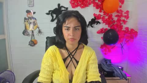 Lucy sweett69 online show from October 8, 2:38 am