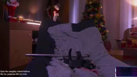 Lucy Alien  online show from January 8, 5:50 pm