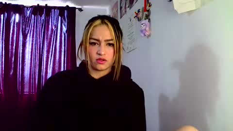 LUCIA  online show from January 14, 6:28 pm