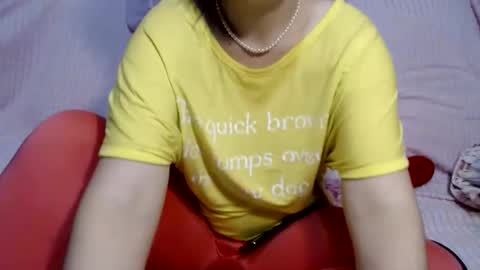 Snapshot of lucygolds chatting on February 2, 8:24 am LucyGoldS online show from February 2, 8:24 am