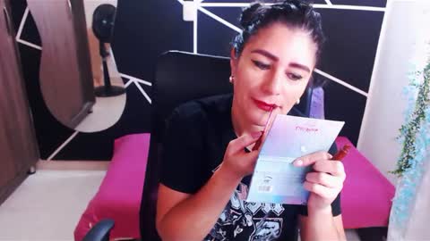 LUCY online show from January 16, 1:04 pm