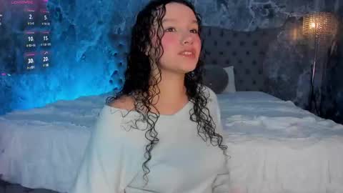 Snapshot of lucylovelyy1 chatting on March 7, 12:48 am Lucy online show from March 7, 12:48 am