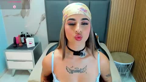 L U C Y  online show from March 19, 12:53 pm