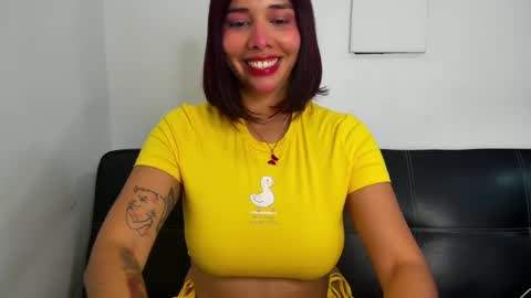 Snapshot of lucymartelli chatting on February 5, 12:17 pm Lucy online show from February 5, 12:17 pm