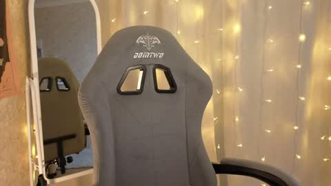 Lucy online show from April 2, 2:14 pm