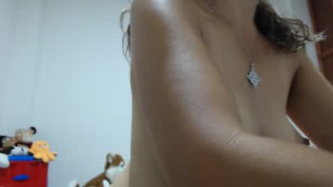 Snapshot of lucysexy4u chatting on December 6, 10:38 am I am Luciana Martin... Welcome in my room online show from December 6, 10:38 am