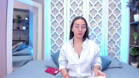 Lucy Liiu online show from March 3, 7:03 pm