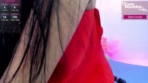 Lucy Liiu online show from November 25, 5:04 pm