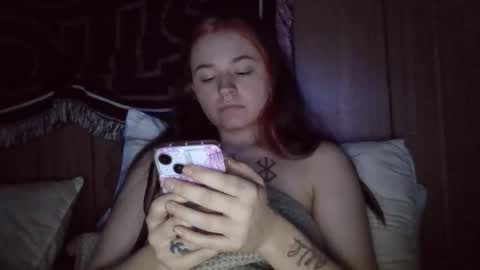 Snapshot of lulupixxx chatting on January 26, 3:48 am Connie online show from January 26, 3:48 am