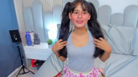 luly_dreams online show from May 7, 11:47 am
