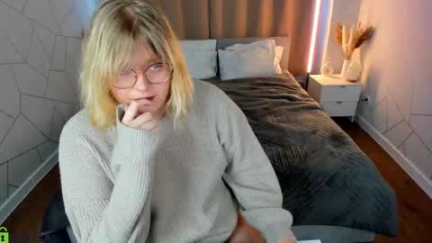 luna online show from March 29, 1:15 am