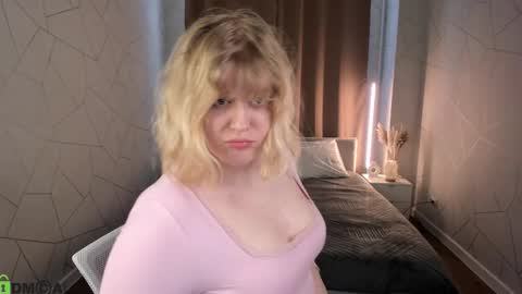 luna online show from March 18, 1:21 am