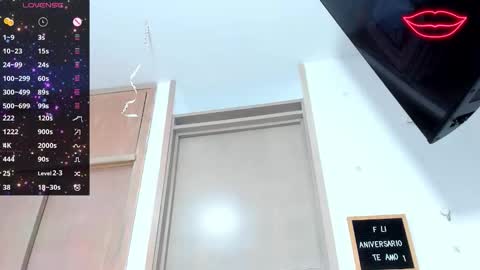 lunita online show from November 13, 12:20 am