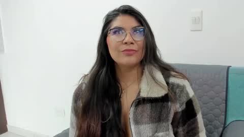 luna  online show from September 12, 2:57 pm