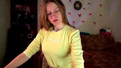 luna_evan online show from February 26, 10:03 am