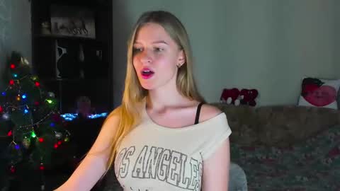 luna_evan online show from December 27, 10:34 am