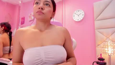luna_hix online show from June 26, 12:28 pm