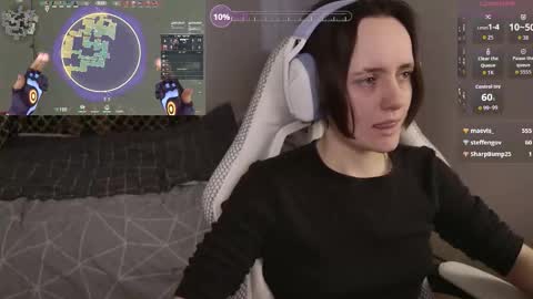 luna_loveeee online show from March 22, 8:20 am