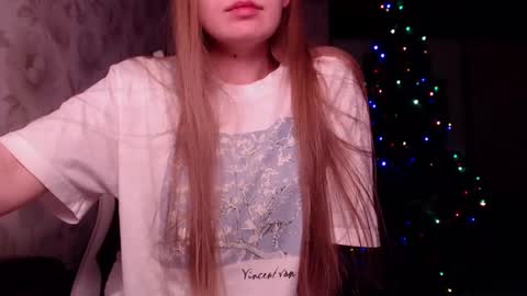 Snapshot of luna_loveisgood chatting on December 26, 10:20 pm Luna online show from December 26, 10:20 pm