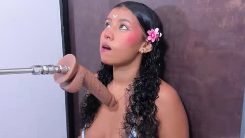 luna_sian online show from September 9, 12:16 pm