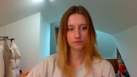 L U N A  online show from December 23, 3:12 pm