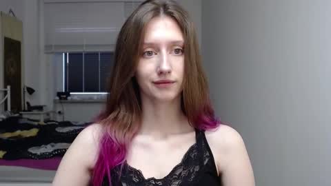 L U N A  online show from November 12, 6:44 am