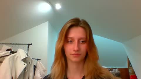 L U N A  online show from December 11, 2:44 pm