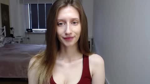 L U N A  online show from April 17, 6:48 am