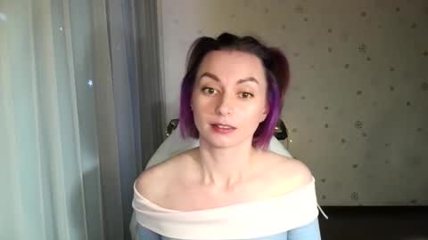 lunaa_bluee online show from May 30, 7:10 pm