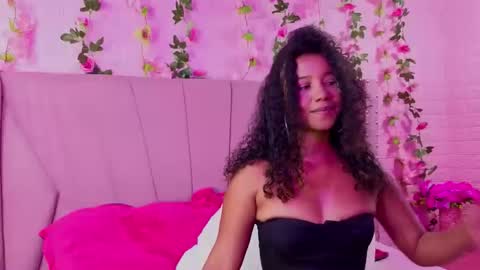 lunna online show from March 4, 3:02 am