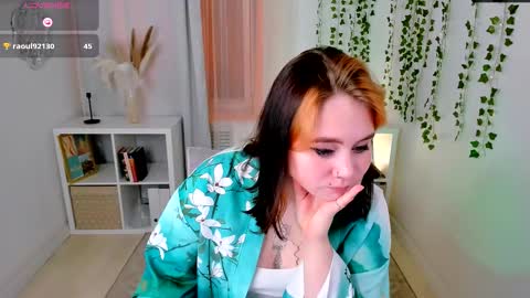 Li online show from October 10, 4:34 pm