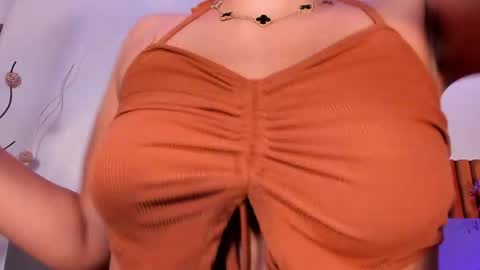 Luna Aspen online show from April 11, 6:22 pm