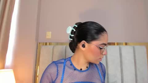 Luna Aspen online show from March 4, 6:14 pm