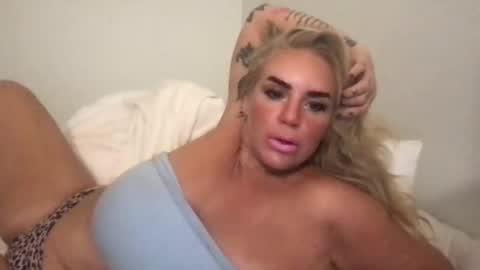 Luna Daddys Girl online show from October 6, 7:36 am