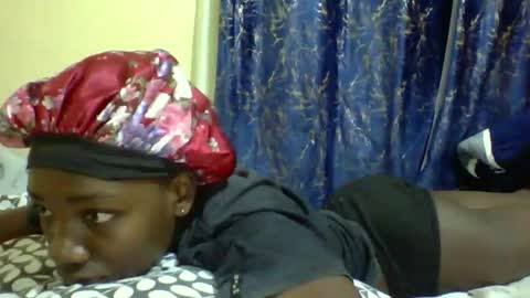 lunah_kitty online show from May 4, 2:43 pm