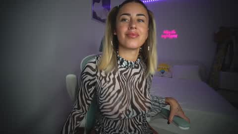 Laura online show from September 30, 8:53 am