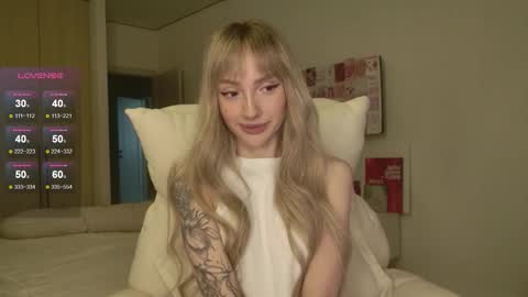 Luna online show from February 27, 10:42 pm