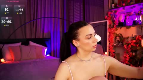 Luna  next streams Mon Tue Fri Sat Sun 8pm-5am gmt0 online show from October 5, 8:58 pm